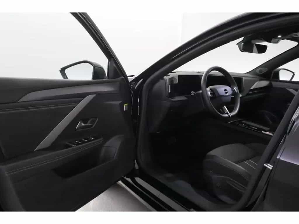 Opel Astra L 1.2T ST Aut.GS+LED+KAMERA+CARPLAY+TEMPO 03/2025-photo-14