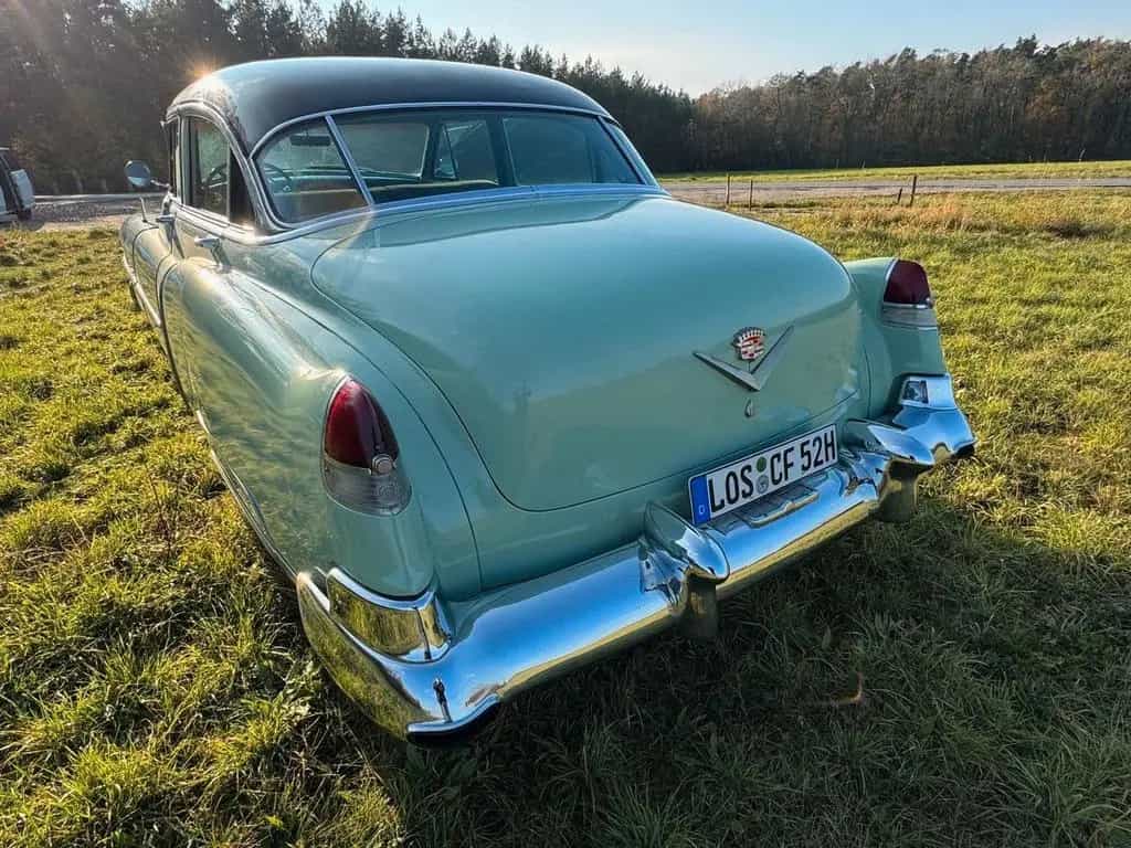 Cadillac Other Sedan 07/1952-photo-15
