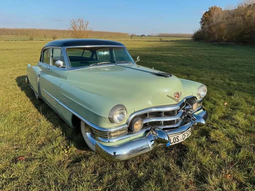 Cadillac Other Sedan 07/1952-photo-4