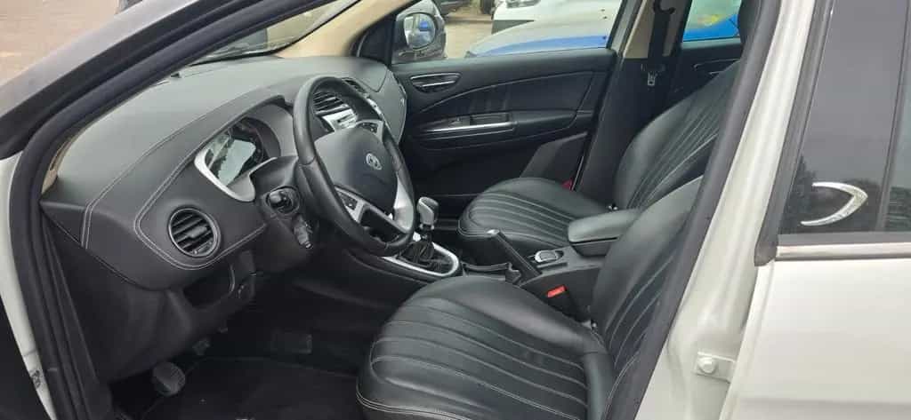 Lancia Delta Platino 11/2010-photo-6