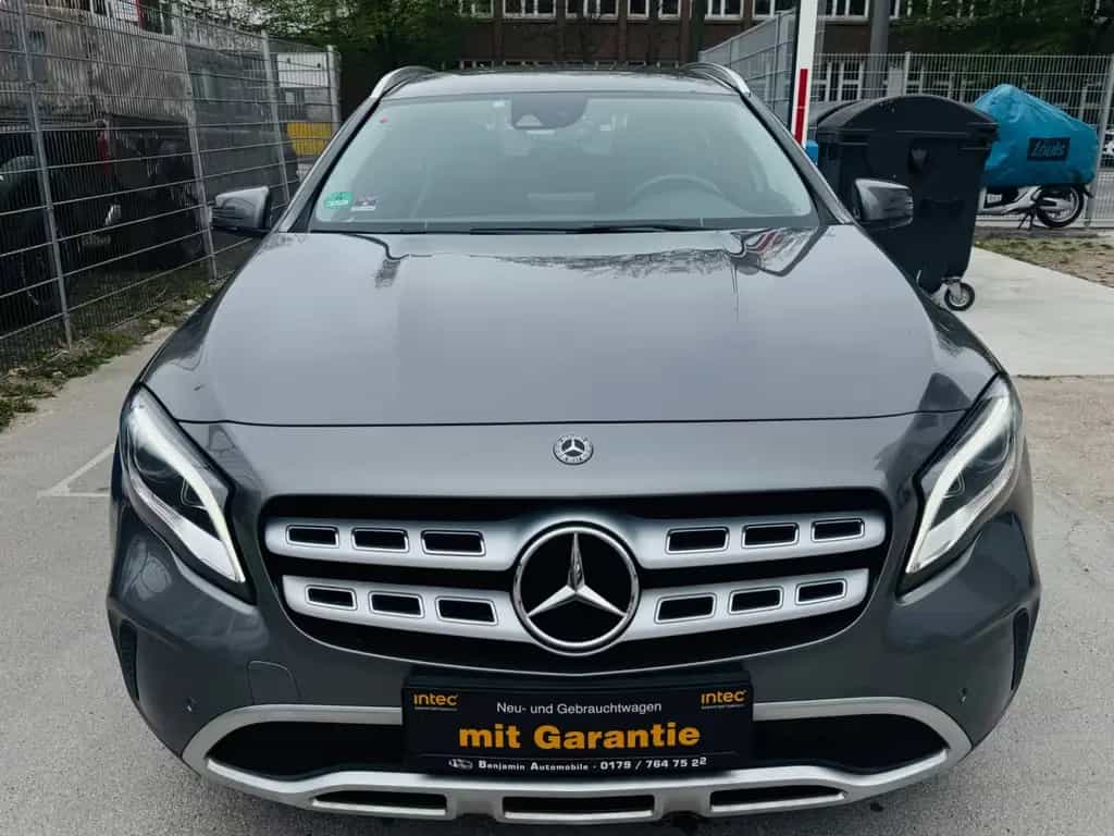 Mercedes-Benz GLA 180 *NAVI*LED*PDC*Urban*SHZ*Schaltwippen* 02/2020-photo-1