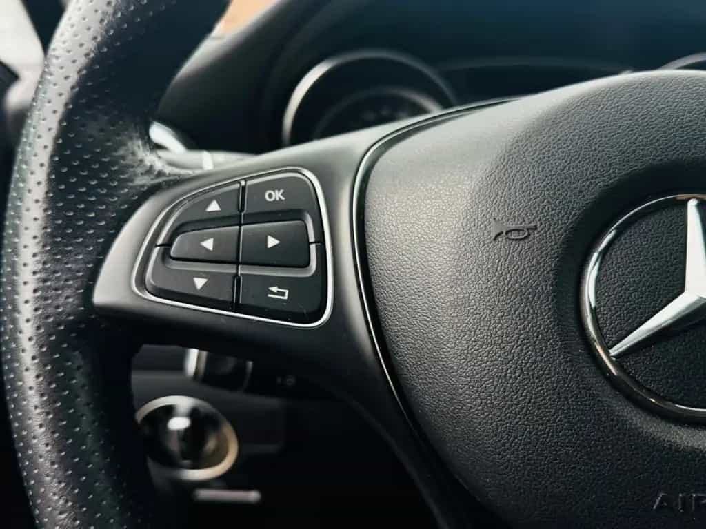 Mercedes-Benz GLA 180 *NAVI*LED*PDC*Urban*SHZ*Schaltwippen* 02/2020-photo-12