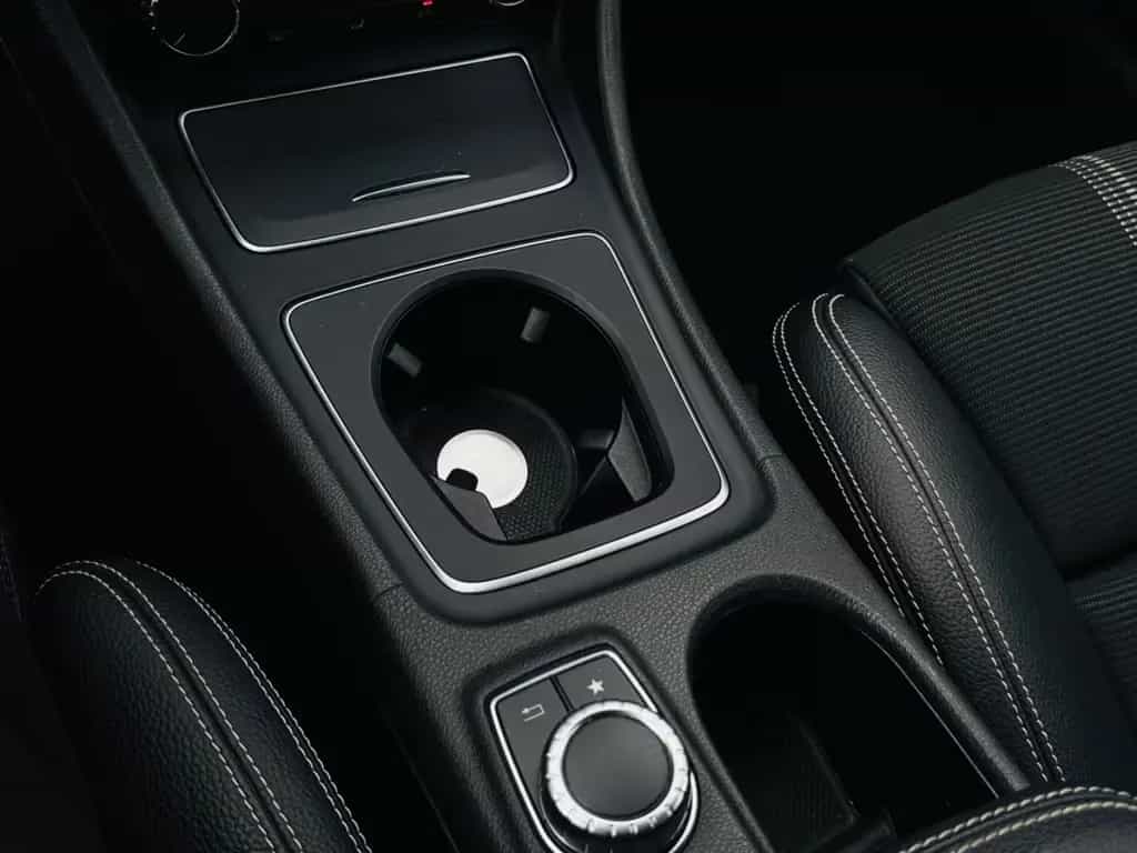 Mercedes-Benz GLA 180 *NAVI*LED*PDC*Urban*SHZ*Schaltwippen* 02/2020-photo-17