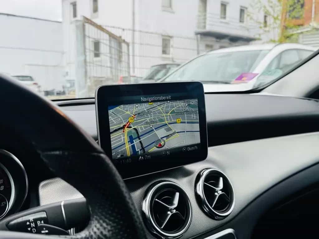 Mercedes-Benz GLA 180 *NAVI*LED*PDC*Urban*SHZ*Schaltwippen* 02/2020-photo-21