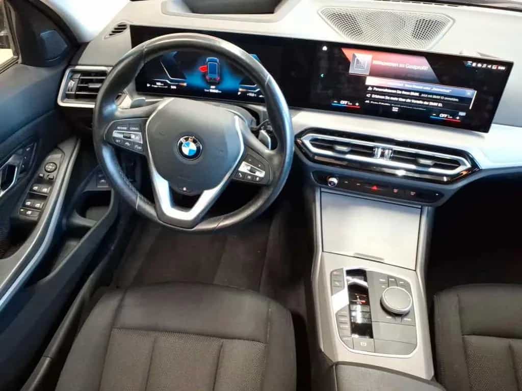 BMW 320 d Touring xDrive Aut. NAVI LED KAM 03/2023-photo-4