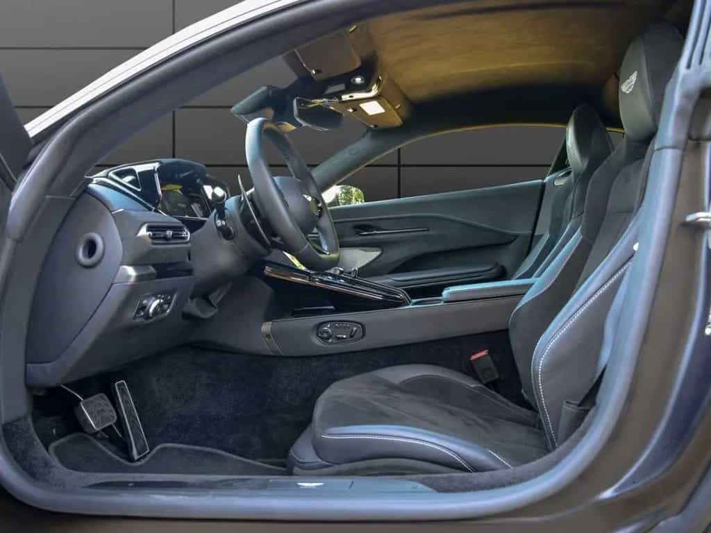 Aston Martin V8 Vantage Coupe 11/2024-photo-13