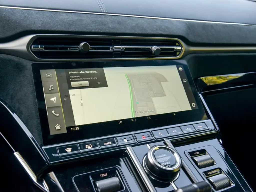 Aston Martin V8 Vantage Coupe 11/2024-photo-19