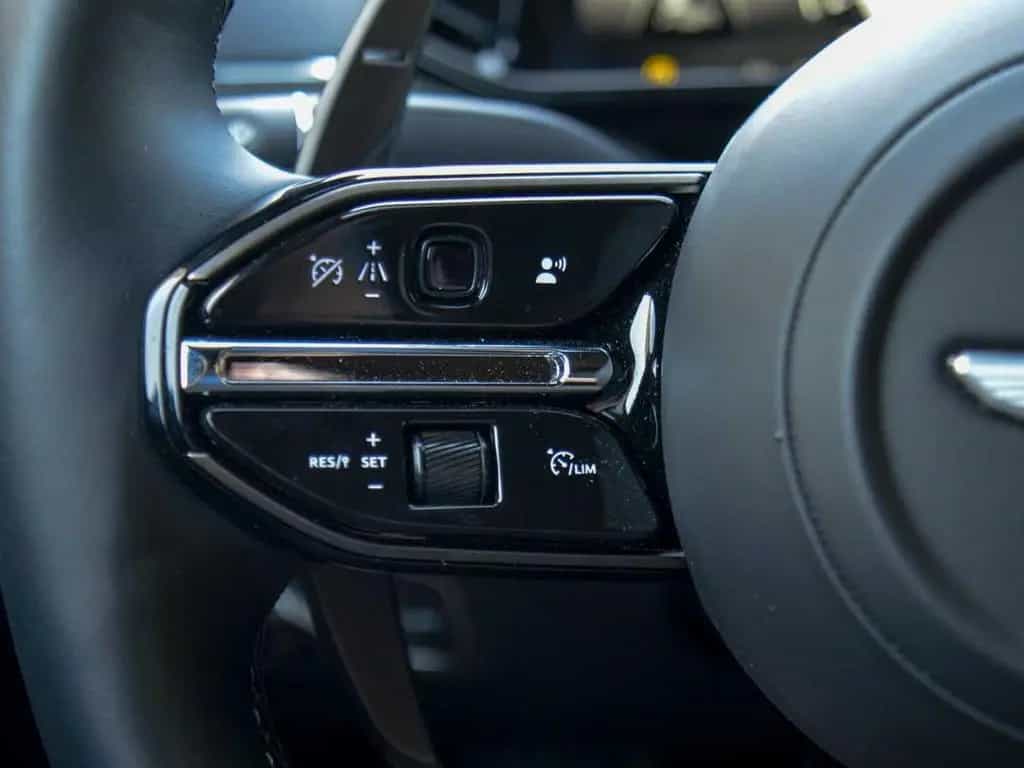 Aston Martin V8 Vantage Coupe 11/2024-photo-22