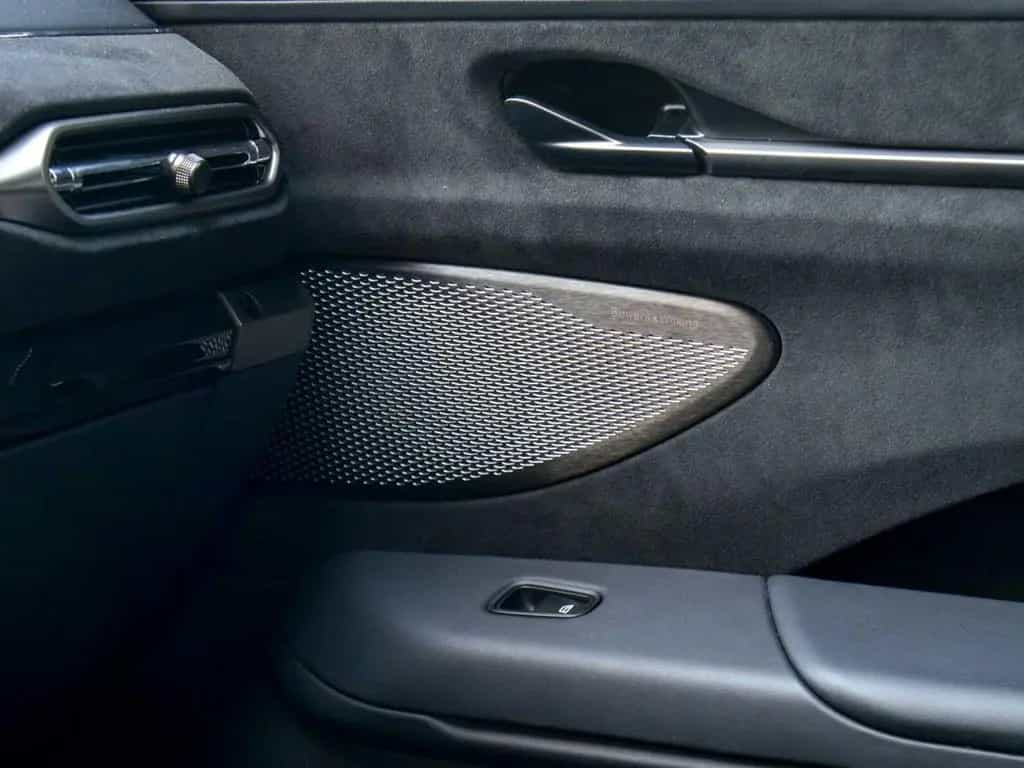 Aston Martin V8 Vantage Coupe 11/2024-photo-26