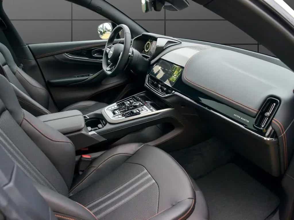 Aston Martin DBX 707 null-photo-14
