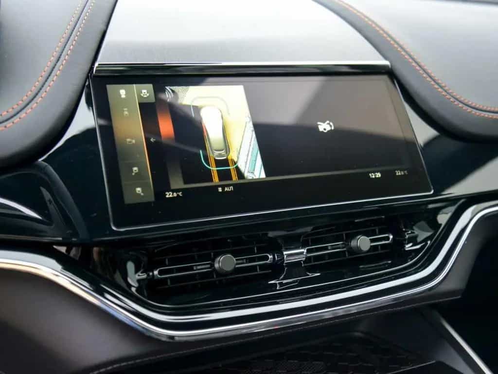 Aston Martin DBX 707 null-photo-16