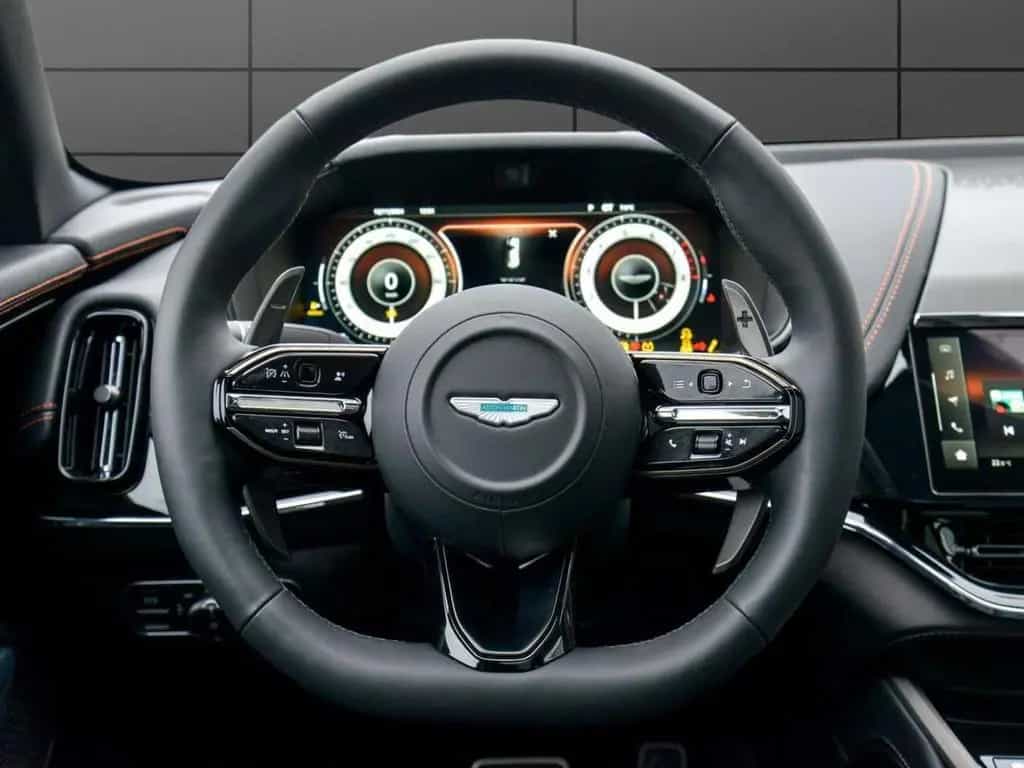 Aston Martin DBX 707 null-photo-8