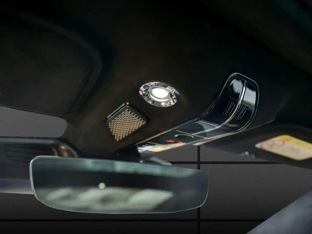 Aston Martin Vanquish Coupe 01/2025-photo-26