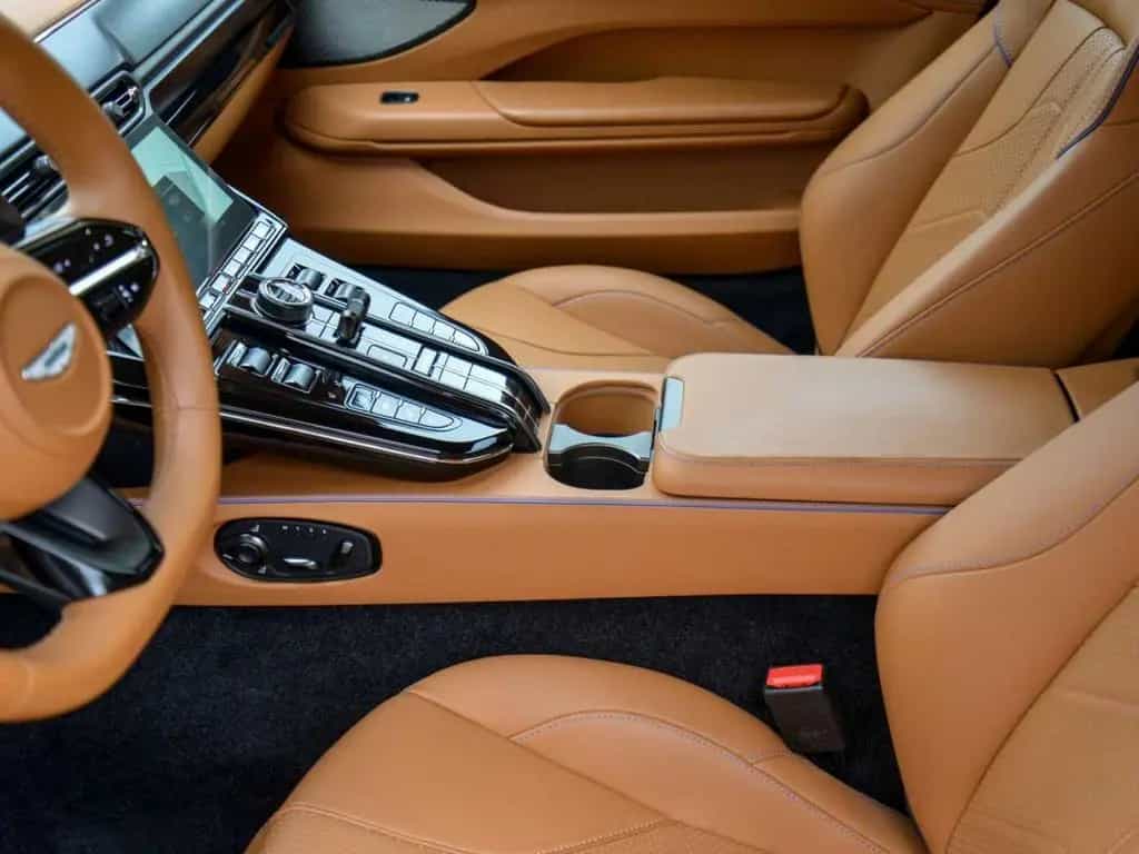 Aston Martin NG V8 Vantage Coupé 05/2024-photo-15