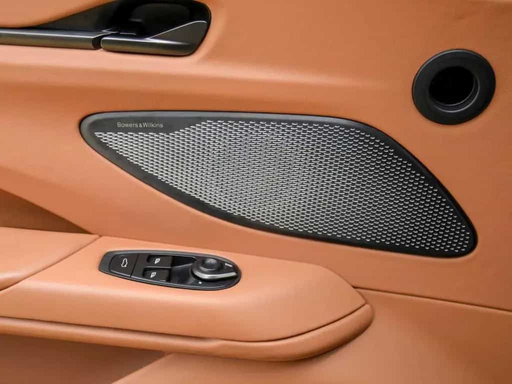 Aston Martin NG V8 Vantage Coupé 05/2024-photo-24