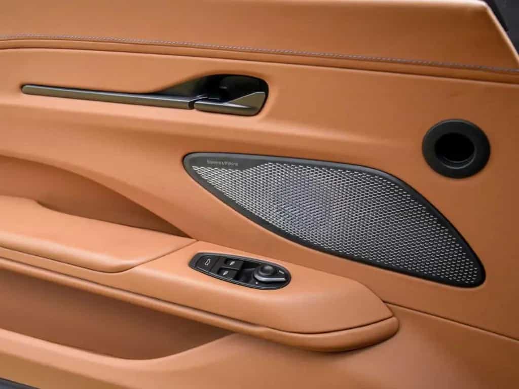 Aston Martin NG V8 Vantage Coupé 05/2024-photo-25