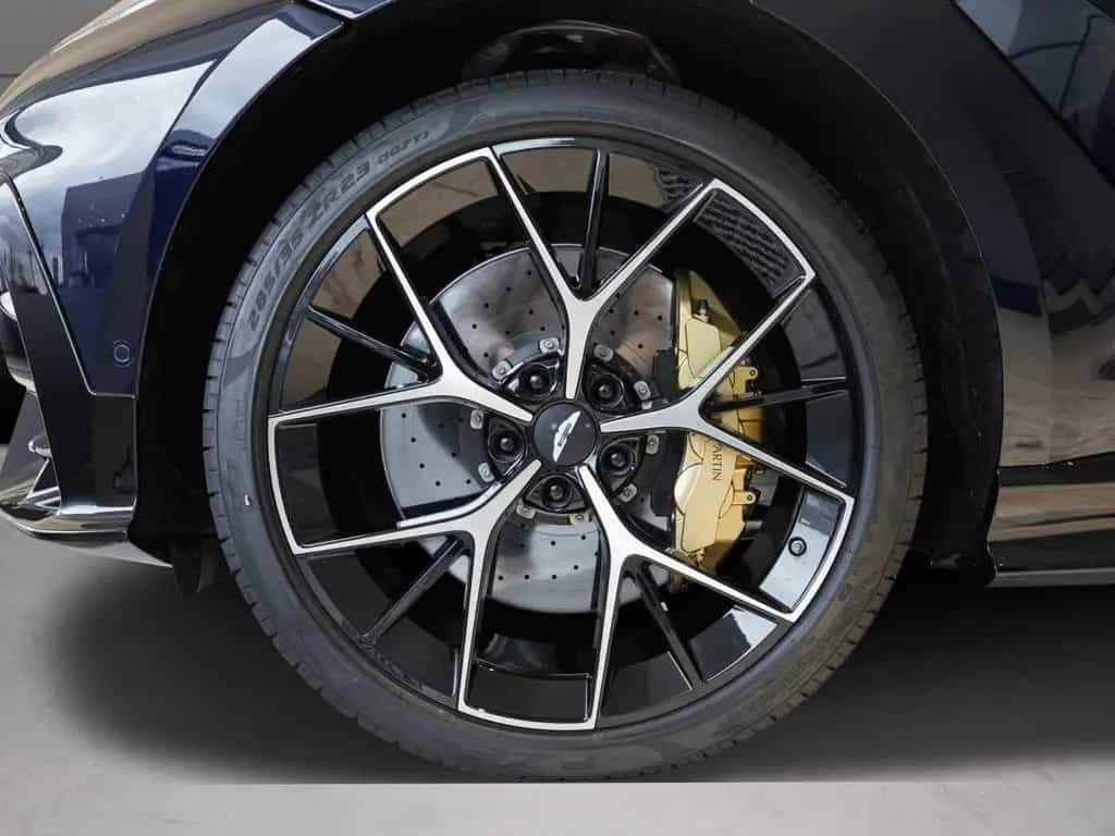 Aston Martin DBX S 01/2026-photo-8