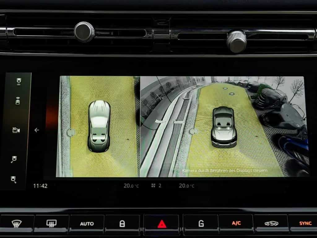Aston Martin DB12 Volante 05/2024-photo-24