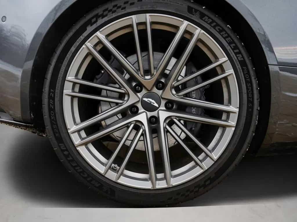 Aston Martin DB12 Volante 06/2024-photo-6