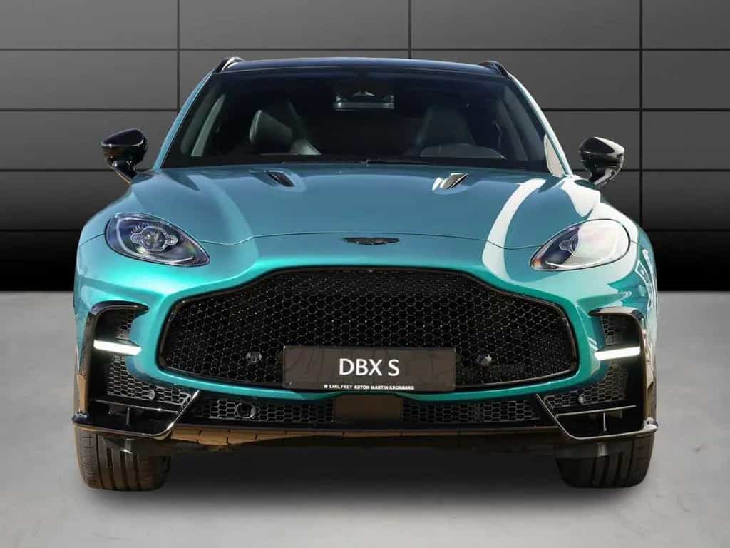 Aston Martin DBX S null-photo-1