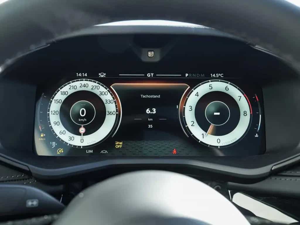 Aston Martin DBX S null-photo-19