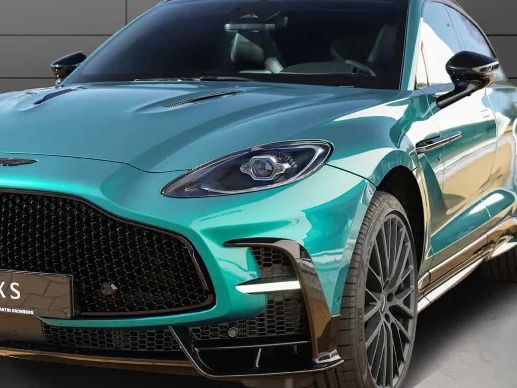 Aston Martin DBX S null-photo-4