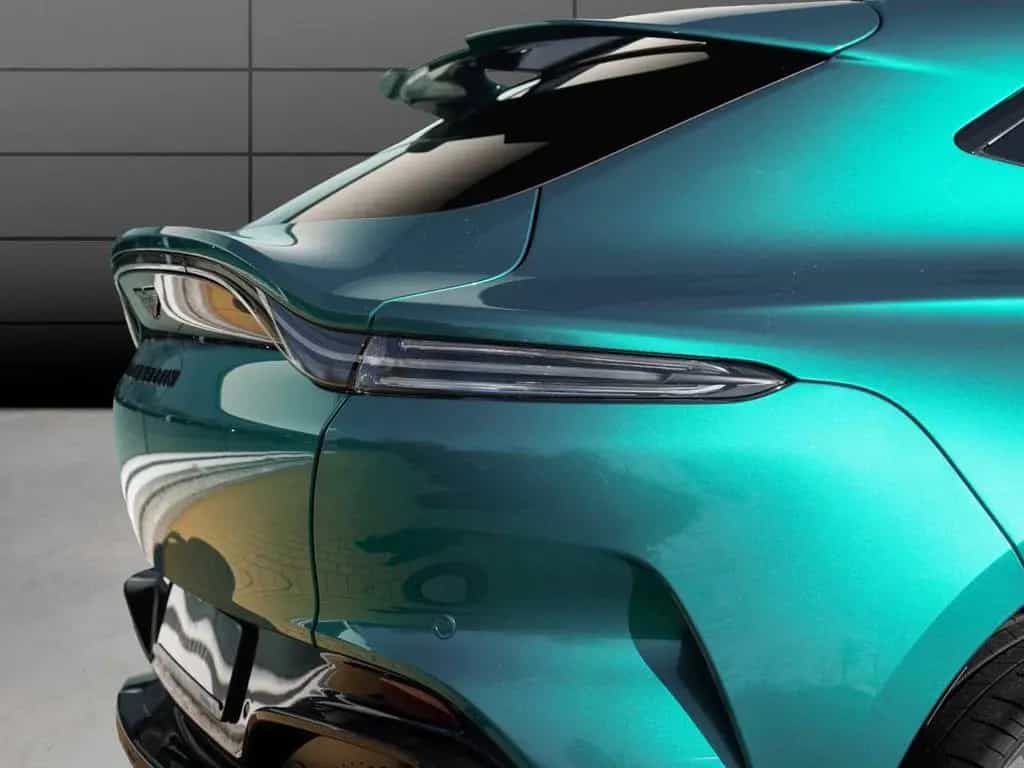 Aston Martin DBX S null-photo-9
