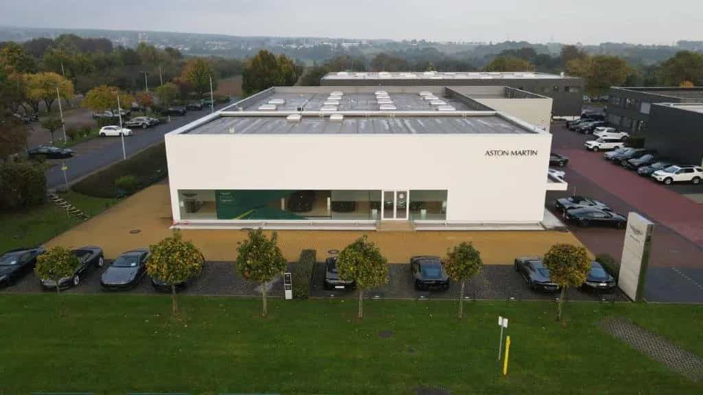 Aston Martin DB12 Volante 09/2024-photo-36