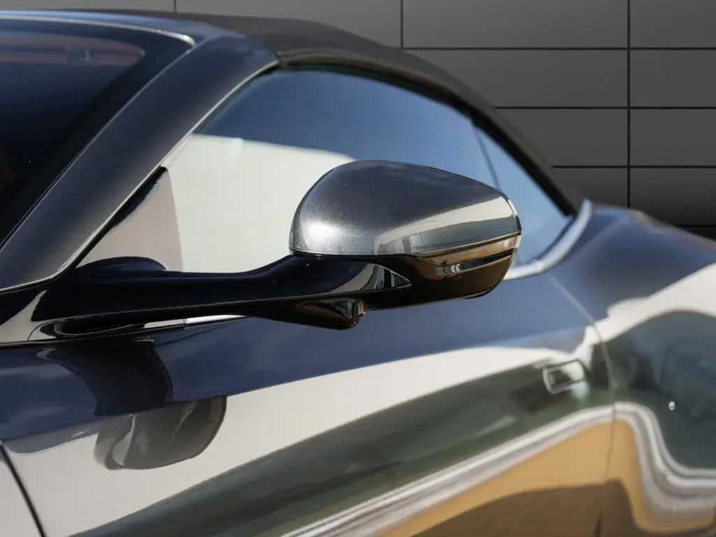 Aston Martin DB12 Volante 09/2024-photo-4