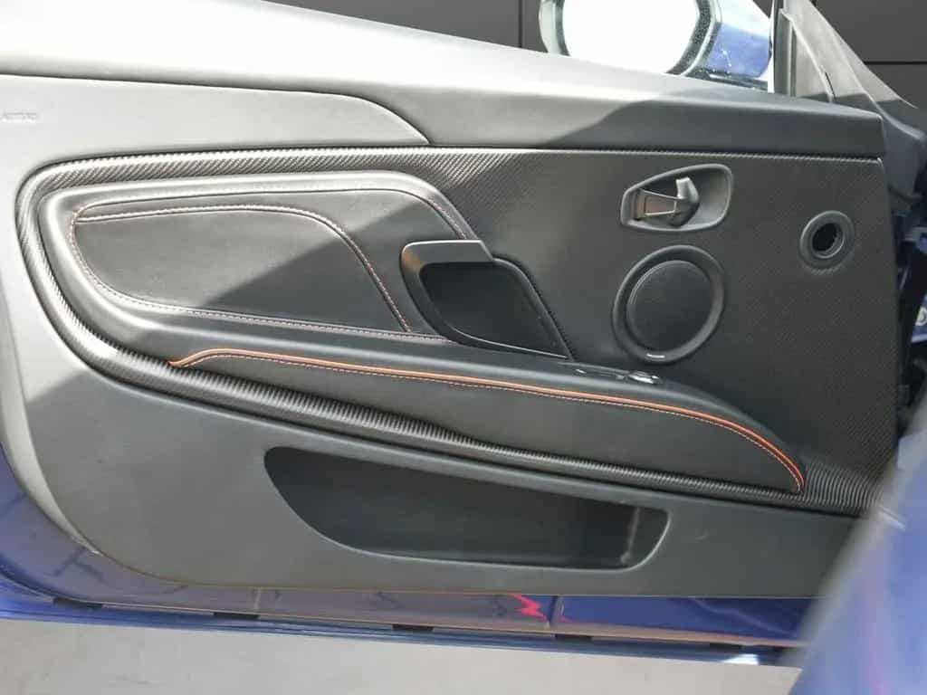 Aston Martin DBS Volante 05/2019-photo-24