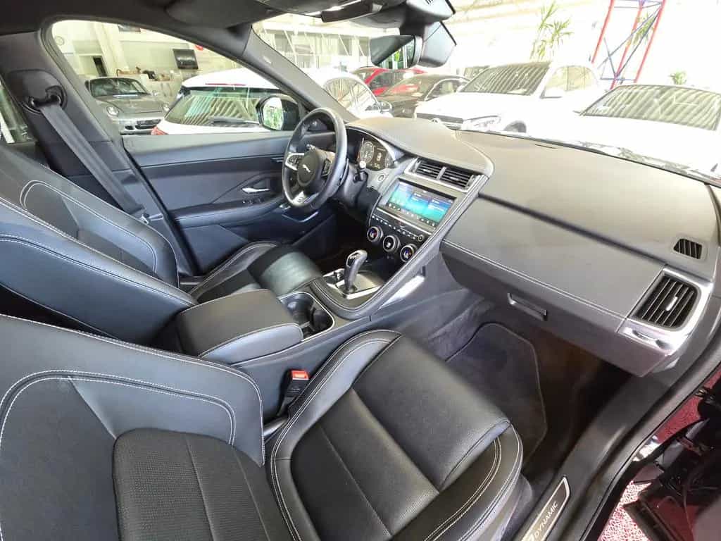 Jaguar E-Pace R-Dynamic SE AWD+MERIDIAN+20" 09/2020-photo-15