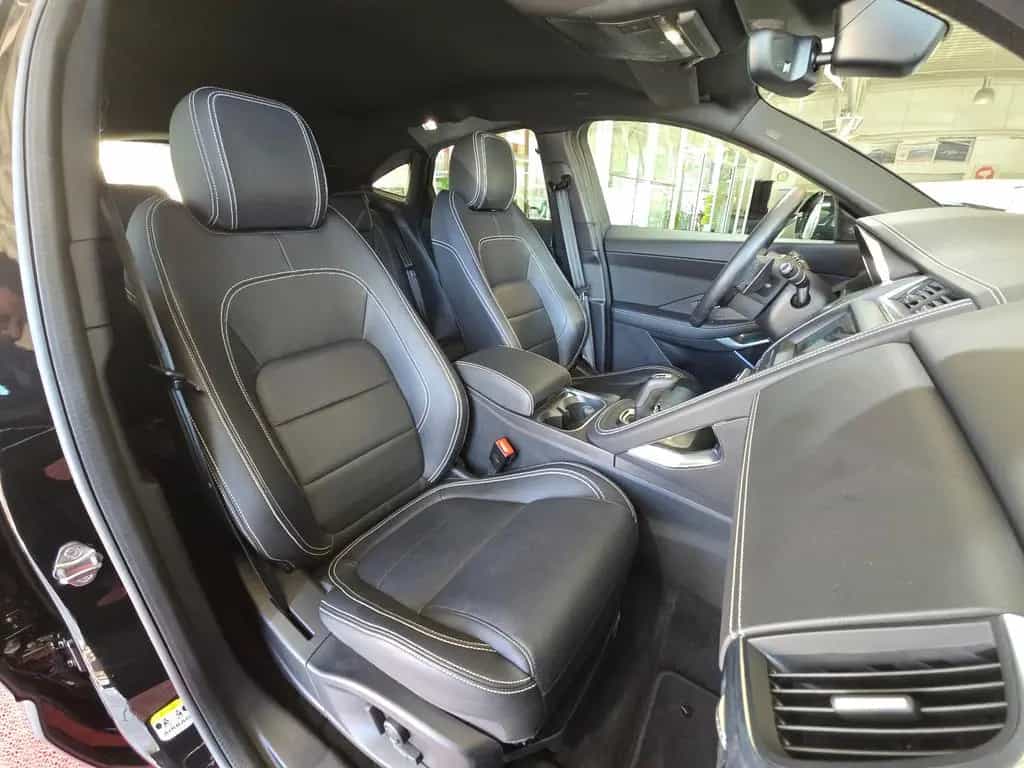 Jaguar E-Pace R-Dynamic SE AWD+MERIDIAN+20" 09/2020-photo-16