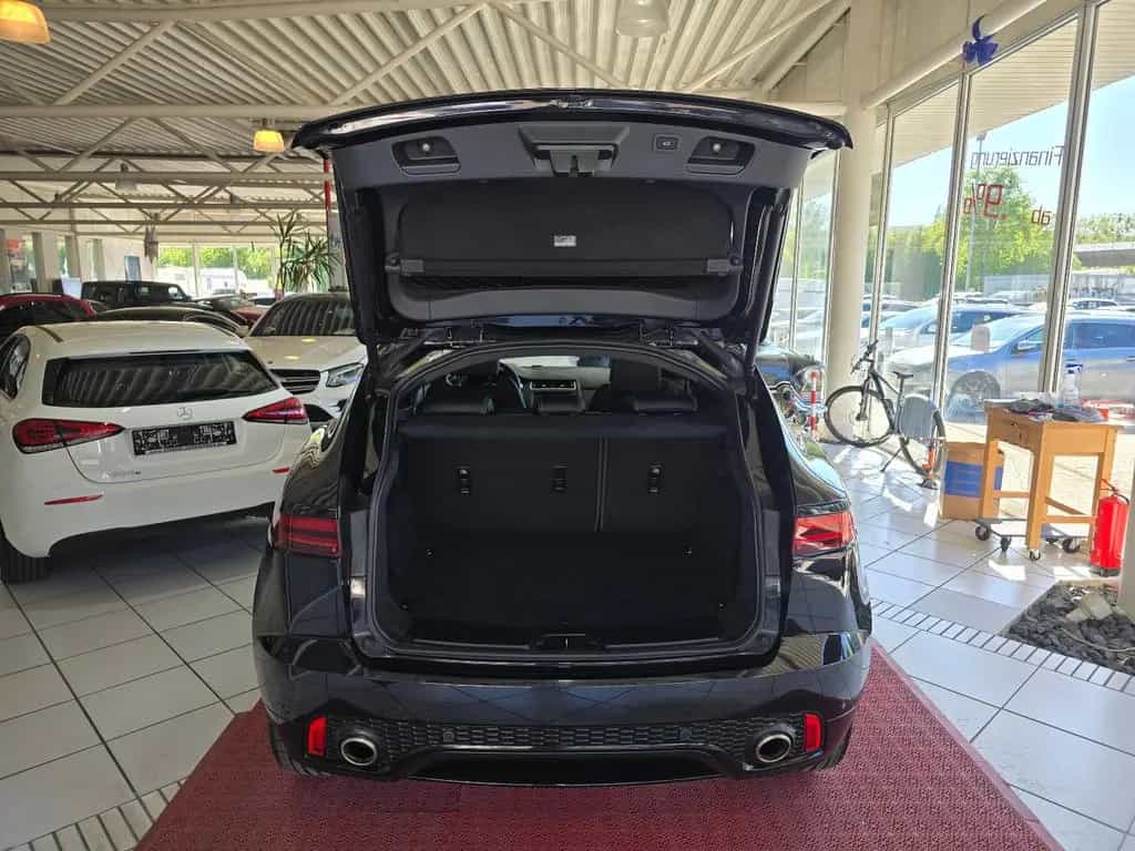 Jaguar E-Pace R-Dynamic SE AWD+MERIDIAN+20" 09/2020-photo-17