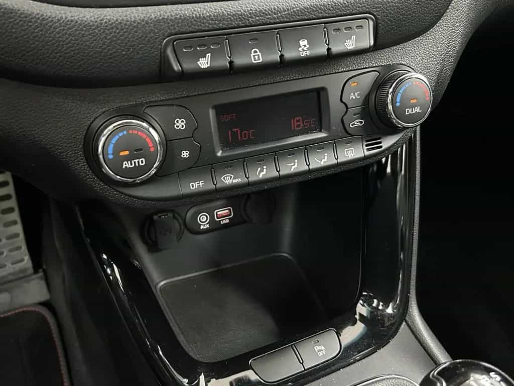 Kia Ceed GT-Track+AHK+Navi+SHA+FLA+Temp+Carplay+SHZ 05/2018-photo-16