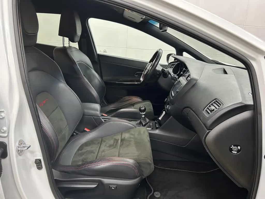 Kia Ceed GT-Track+AHK+Navi+SHA+FLA+Temp+Carplay+SHZ 05/2018-photo-26