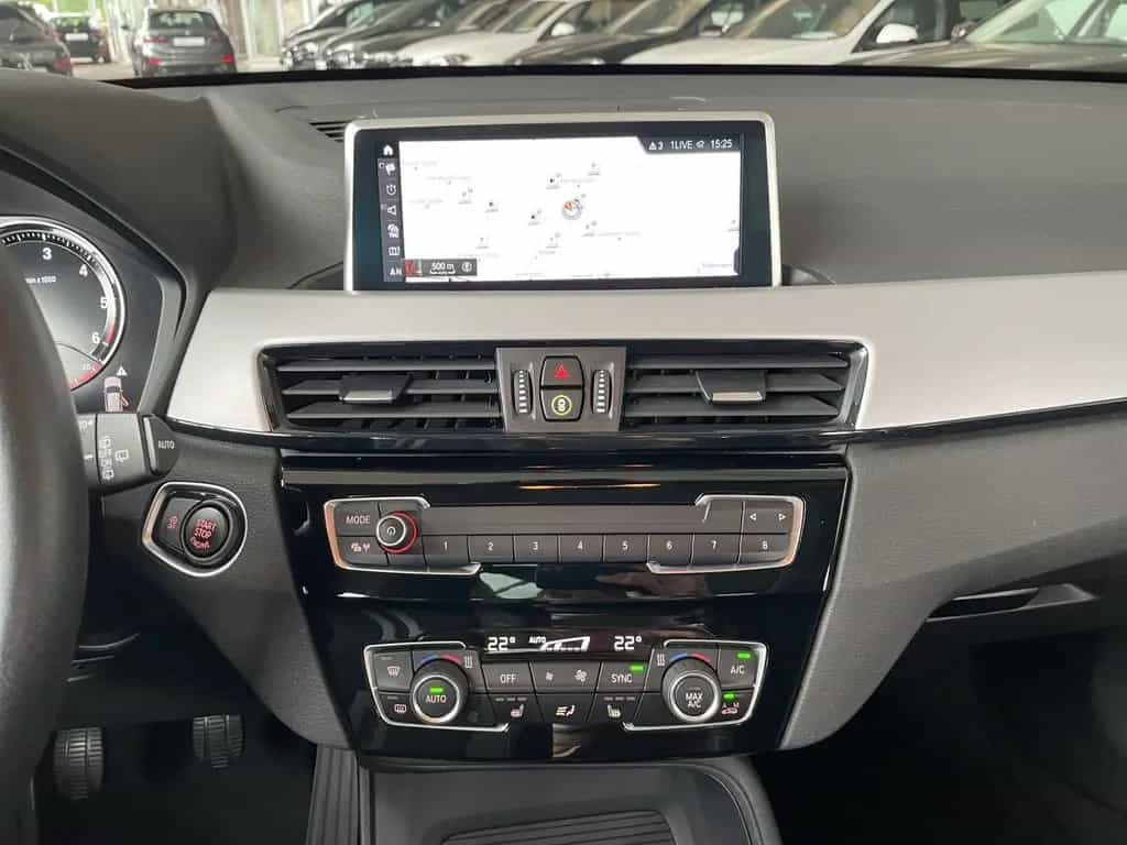 BMW X1 xDrive18d Navi | LED | Kamera | Panorama | Kl 07/2020-photo-16
