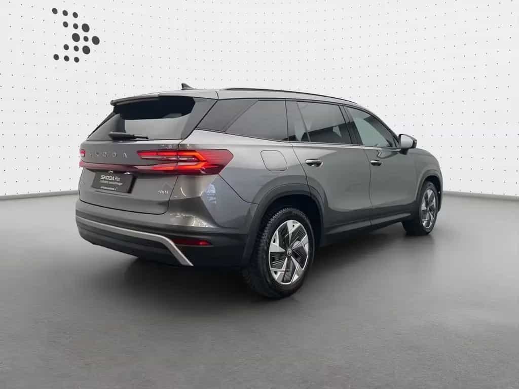 Skoda Kodiaq 2.0 TSI*AHK*KAM*NAVI*SHZ*PDC*LED*KE 07/2025-photo-1