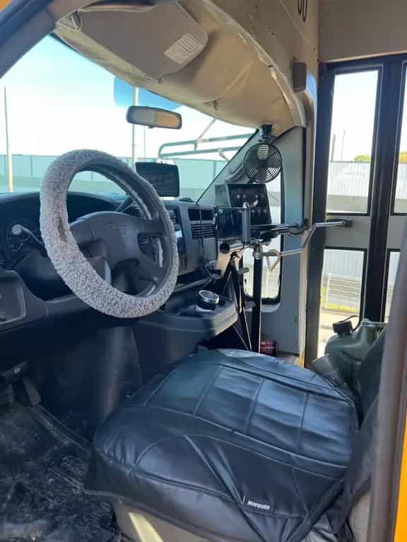GMC Savana G35 School Bus Wohnmobil Umbau 07/2006-photo-5