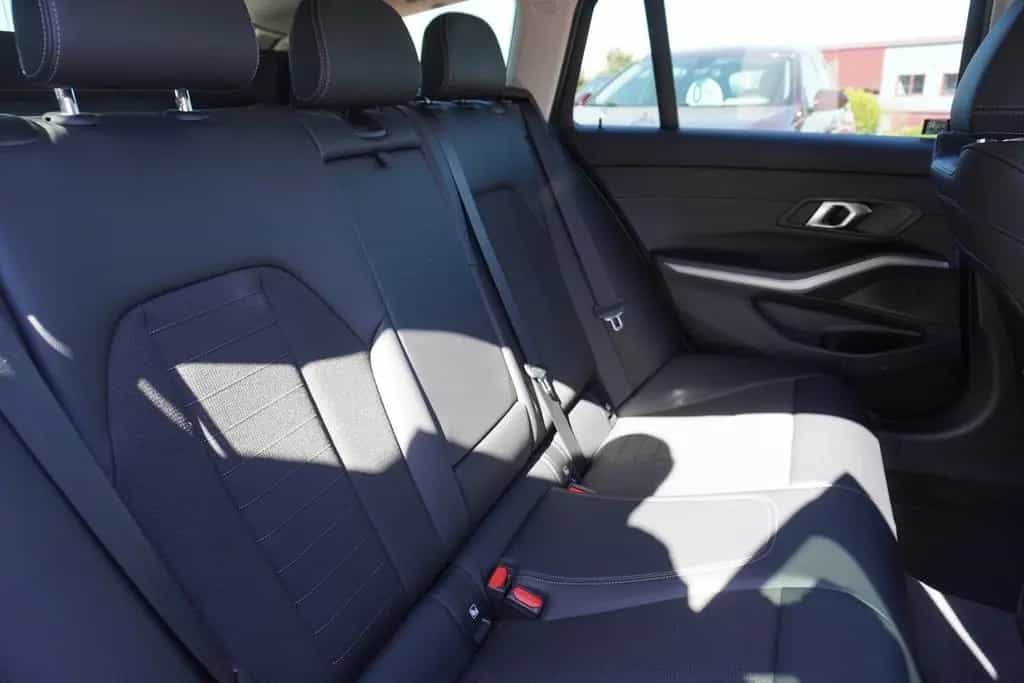 BMW 318 d Touring Aut. LED Navi Sitzheizung 08/2021-photo-11