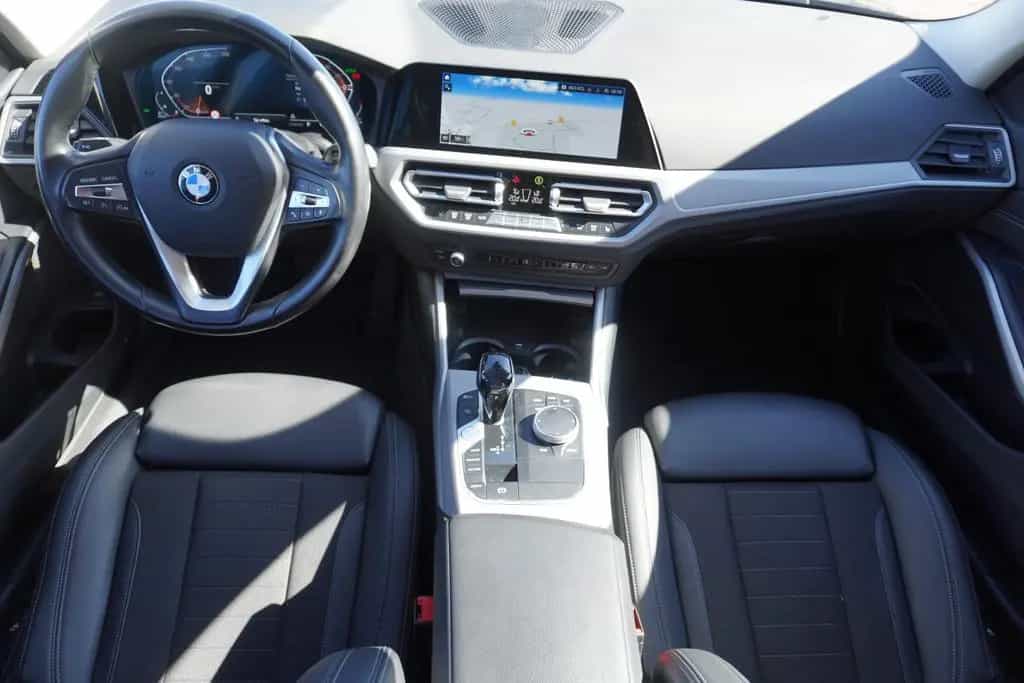 BMW 318 d Touring Aut. LED Navi Sitzheizung 08/2021-photo-13