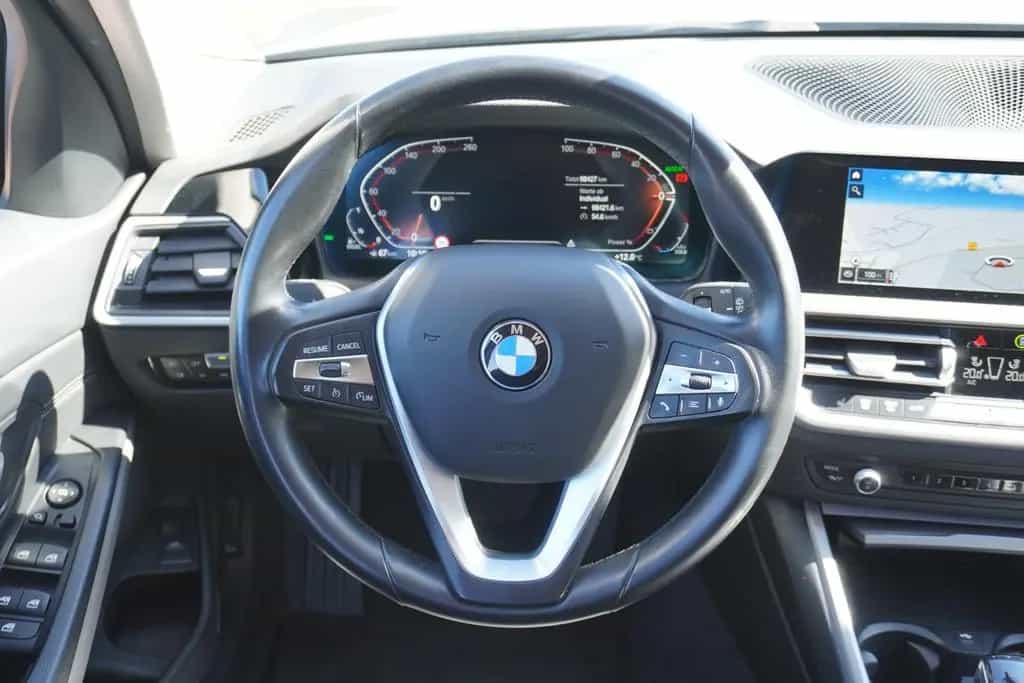 BMW 318 d Touring Aut. LED Navi Sitzheizung 08/2021-photo-17