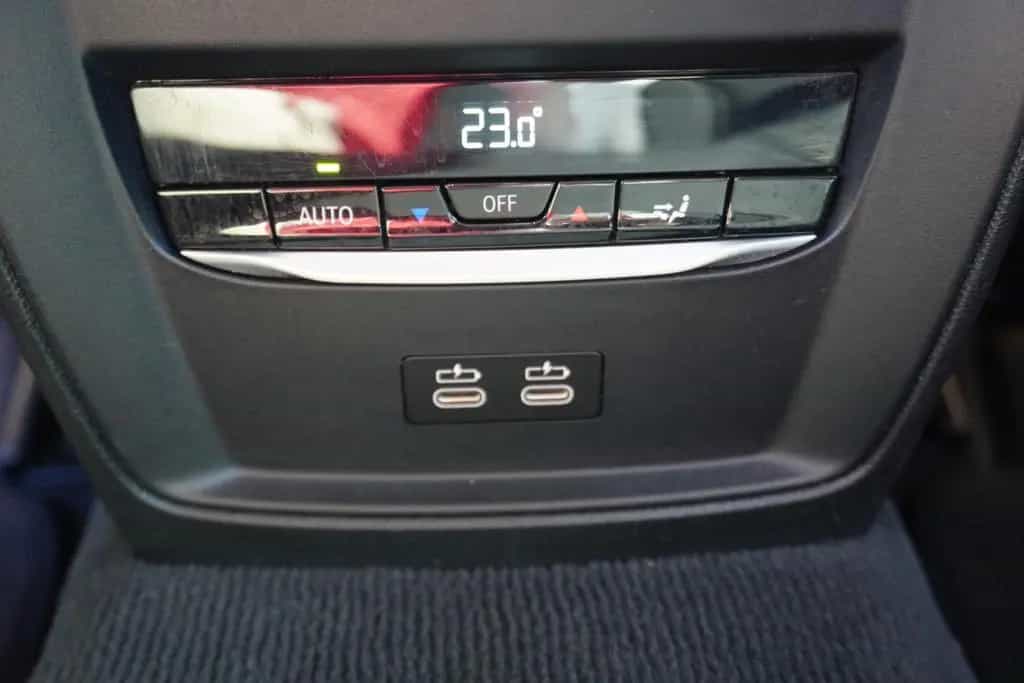 BMW 318 d Touring Aut. LED Navi Sitzheizung 08/2021-photo-23