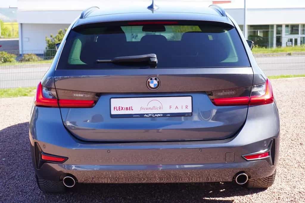 BMW 318 d Touring Aut. LED Navi Sitzheizung 08/2021-photo-3