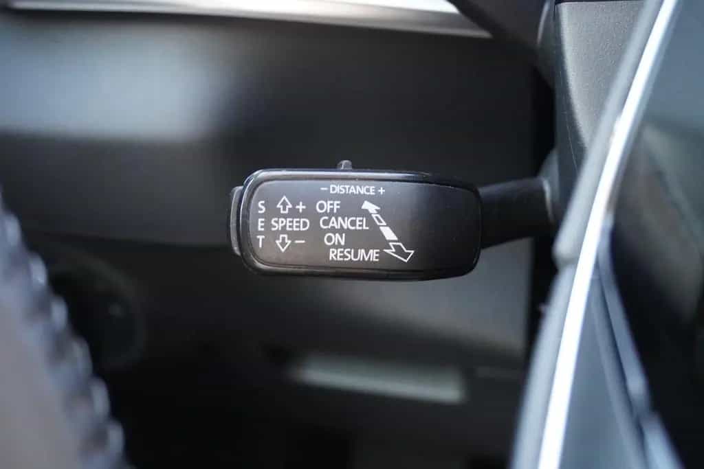 Skoda Karoq 1.5 16V TSI Style LED Navi AHK Kamera ACC 11/2020-photo-17