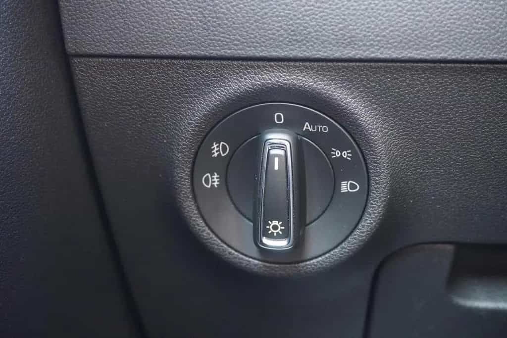 Skoda Karoq 1.5 16V TSI Style LED Navi AHK Kamera ACC 11/2020-photo-19