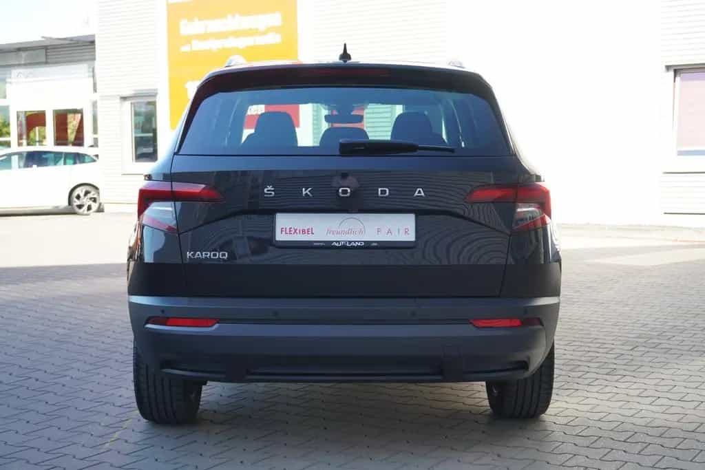 Skoda Karoq 1.5 16V TSI Style LED Navi AHK Kamera ACC 11/2020-photo-6