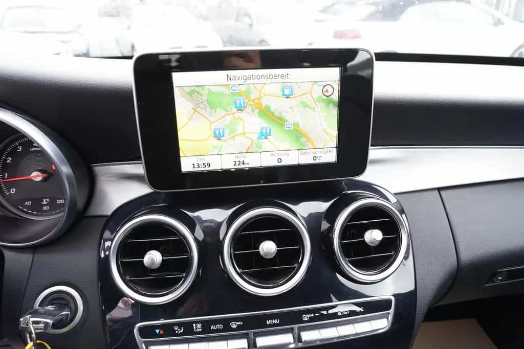 Mercedes-Benz C 180 T CGI *Avantgarde*Navi*Teilleder*GARANTIE 06/2015-photo-25