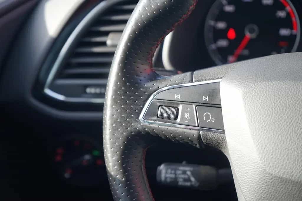 Seat Leon 1.5 TSI FR DSG LED Navi ACC Beats DAB PDC 09/2020-photo-23