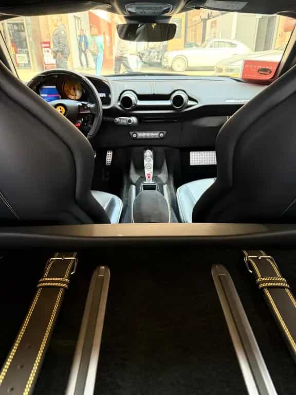 Ferrari 812 Superfast *9t.km*Giallo*D.*Lift*Neuwertig 03/2020-photo-9