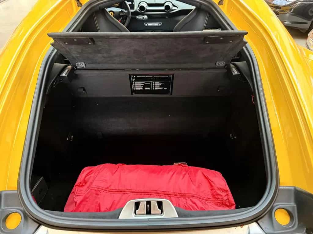 Ferrari 812 Superfast *9t.km*Giallo*D.*Lift*Neuwertig 03/2020-photo-14